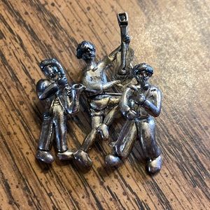 Vintage Pin/Brooch/Necklace Three Man Band *WITH FREE GIFT*
